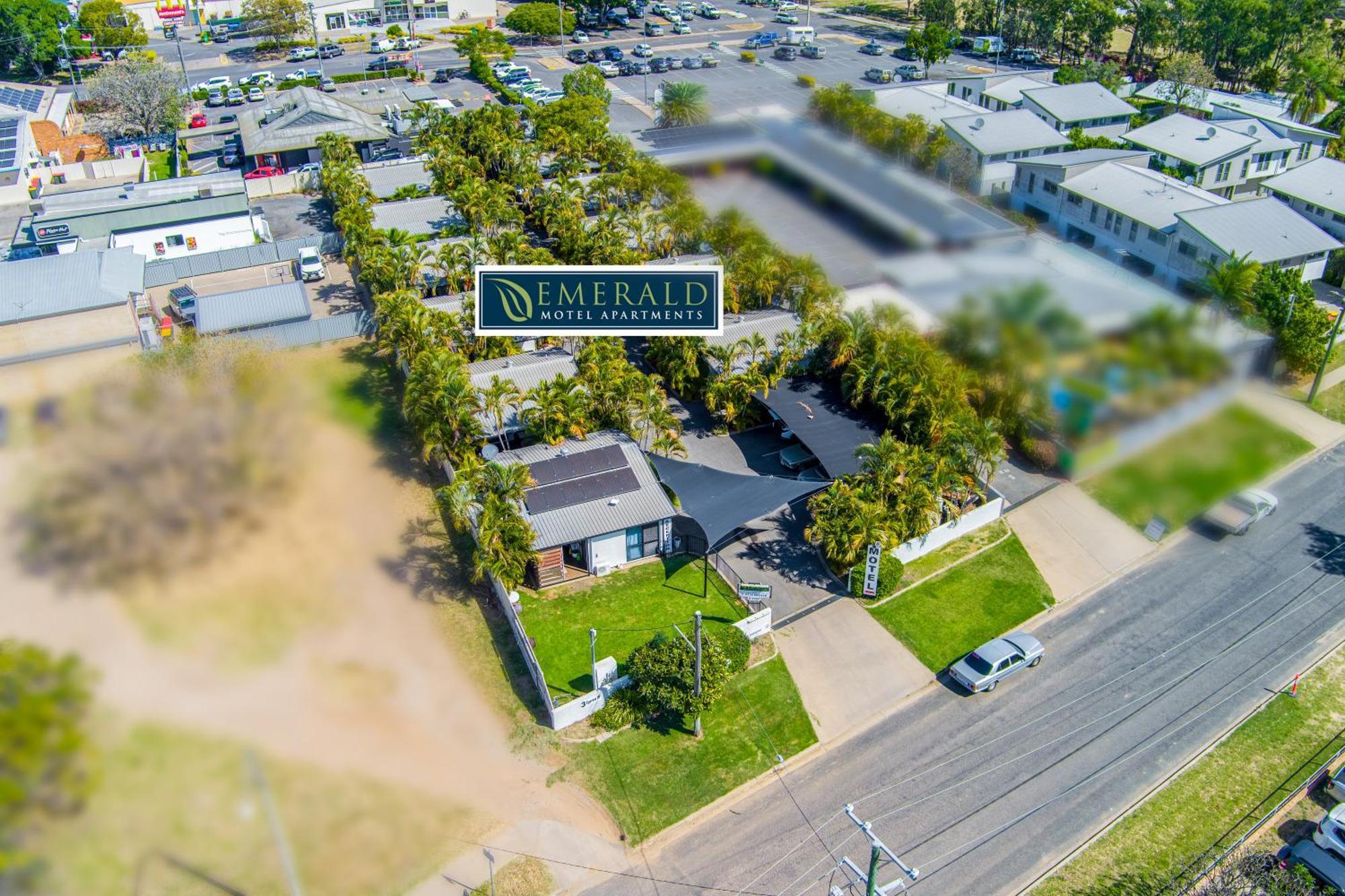 Emerald Motel Apartments Exterior photo